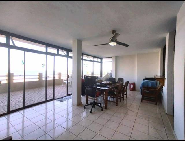 3 BEDROOM APARTMENT FOR SALE IN MARGATE BEACH